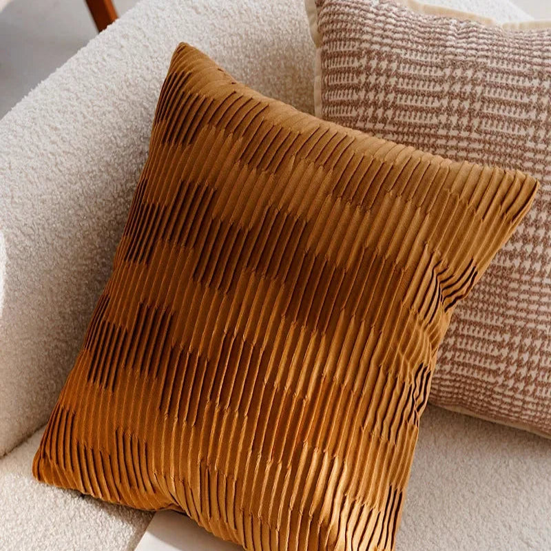 Lightweight luxury decorative cushion cover with French print at the waist