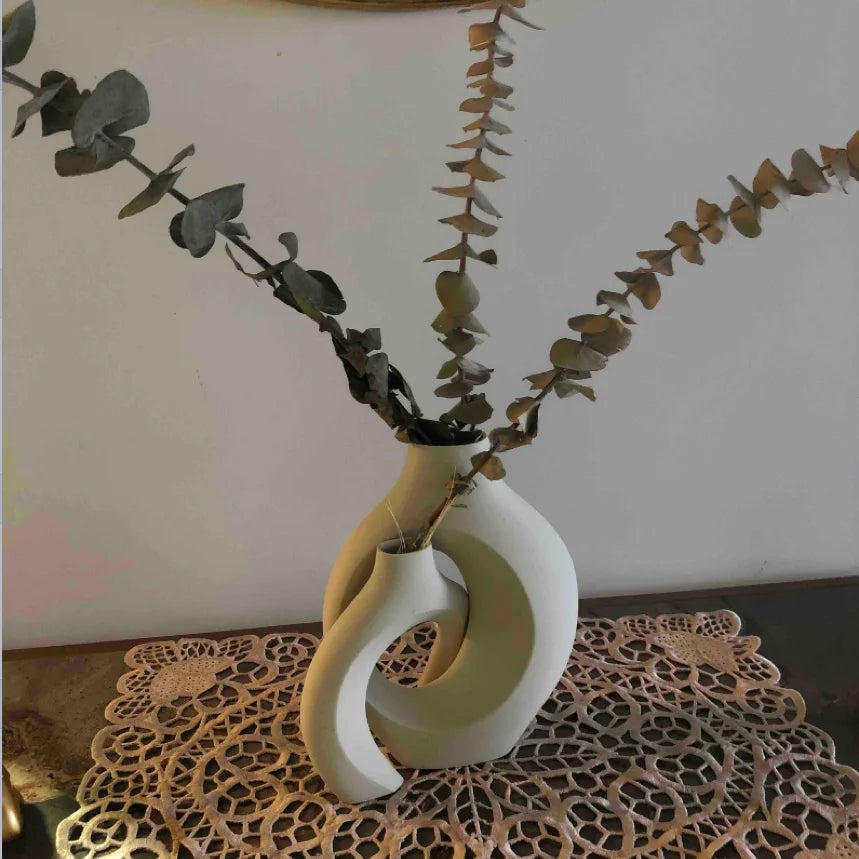 A Set of Hugging Vase Ornaments - Home Decoration Ornaments Vase