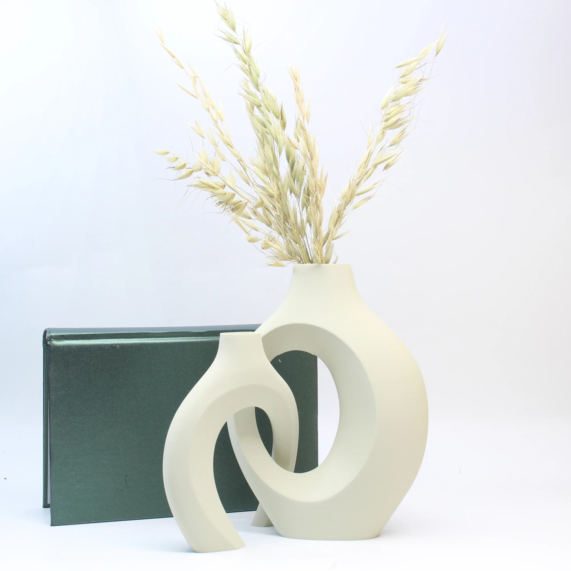 A Set of Hugging Vase Ornaments -  Home Decoration Ornaments Vase