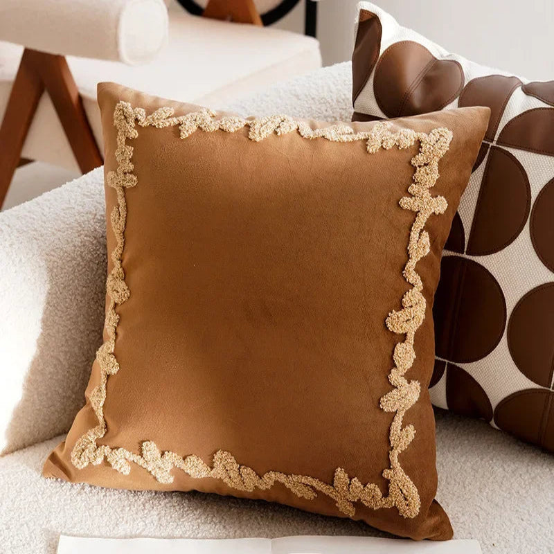 Lightweight luxury decorative cushion cover with French print at the waist